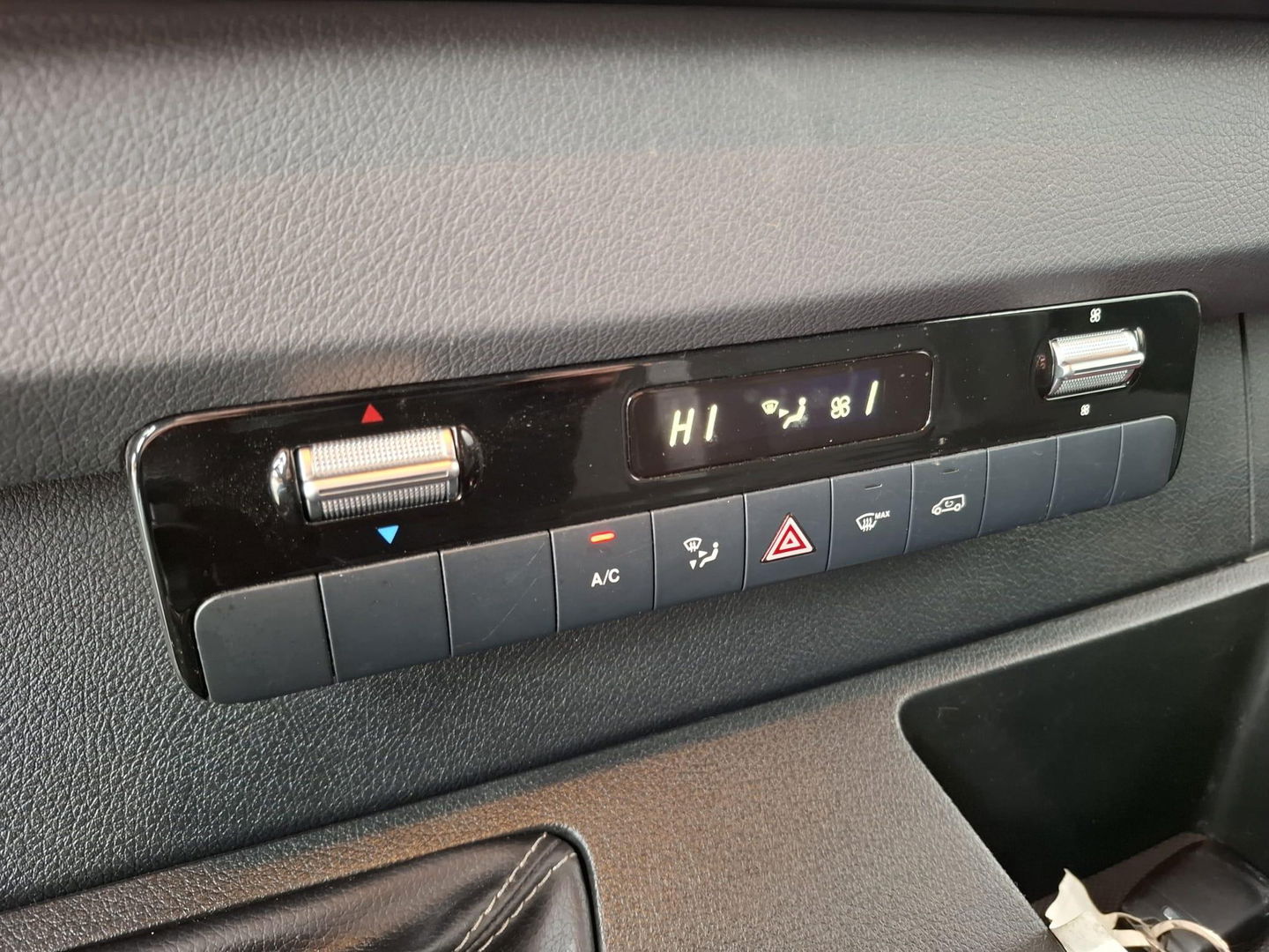 Mercedes-Benz Sprinter 311 CDI GB L2 FWD Functional 3.5T / AIRCO / CAMERA / 3 ZITS / DEALER ONDERHOUDEN / NAVI