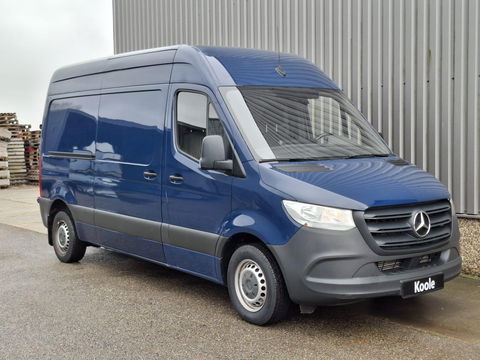 Mercedes-Benz Sprinter 311 CDI GB L2 FWD Functional 3.5T / AIRCO / CAMERA / 3 ZITS / DEALER ONDERHOUDEN / NAVI