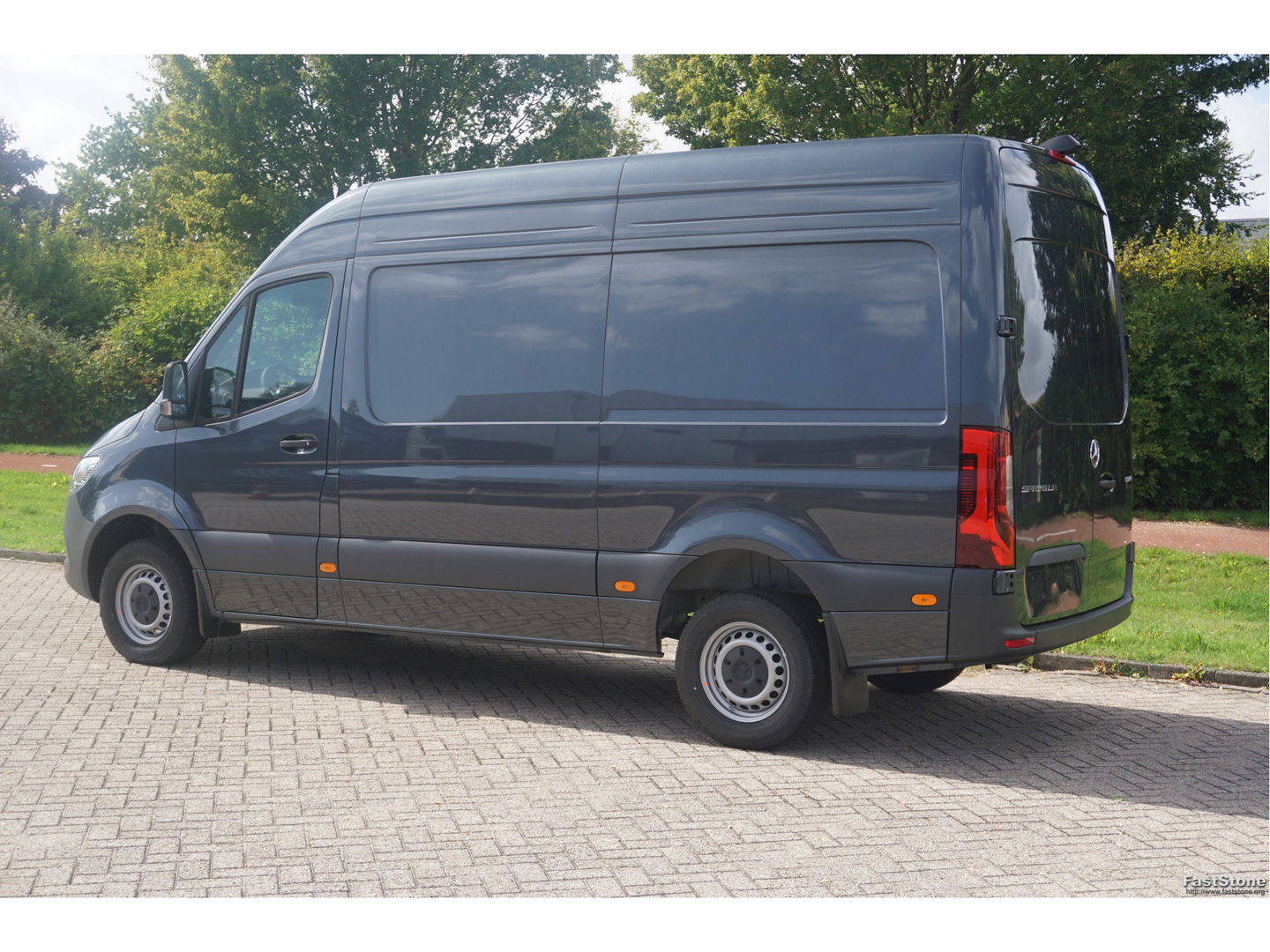 Mercedes-Benz Sprinter 317CDI Pro L2H2 BPM VRIJ!! 10.25" Mbux Cam, Gev. Stoel, 3.5T Trekgewicht, LED!! NR. A186*