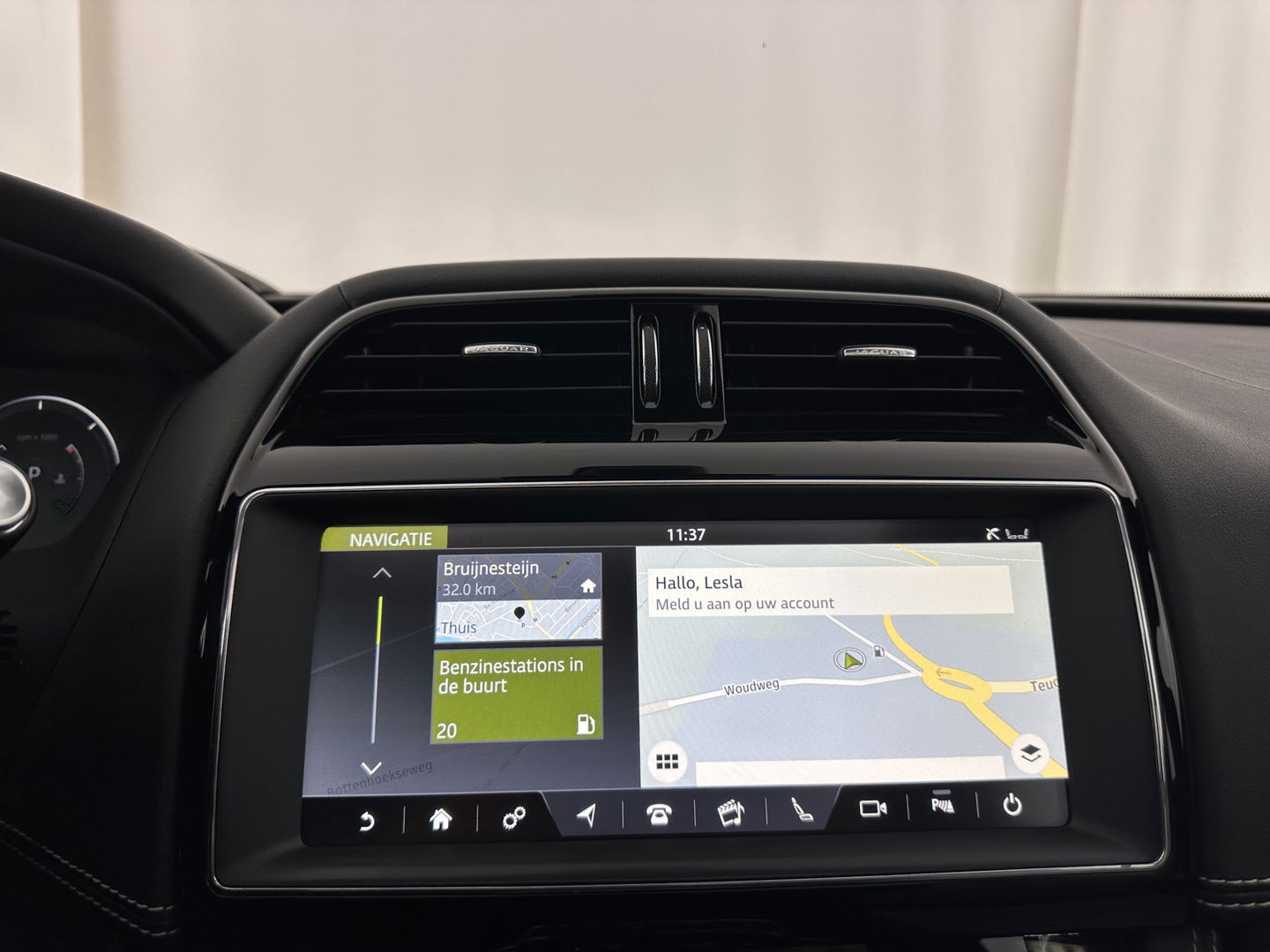 Jaguar F-Pace 3.0 S AWD R-Dynamic Aut *PANO | LEATHER | BLINDSPOT | FULL-LED | MERIDIAN-AUDIO | HEATED-SPORTSEATS | NAVI-FULLMAP | KEYLESS | CAMERA | CARPLAY | SHIFTPADDLES | PDC | LANE-ASSIST | MEMORY-PACK | DIGI-COCKPIT | .