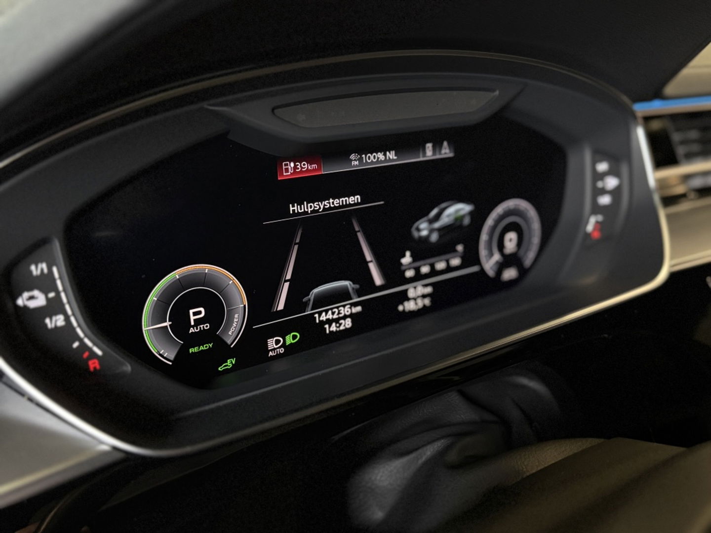 Audi A8 60 TFSIe 449PK Quattro / B&O / Laser / Massage