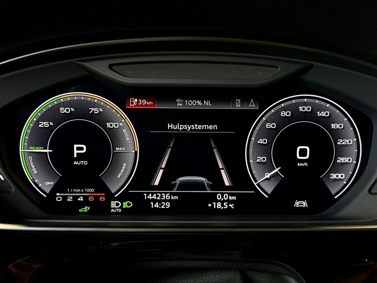 Audi A8 60 TFSIe 449PK Quattro / B&O / Laser / Massage