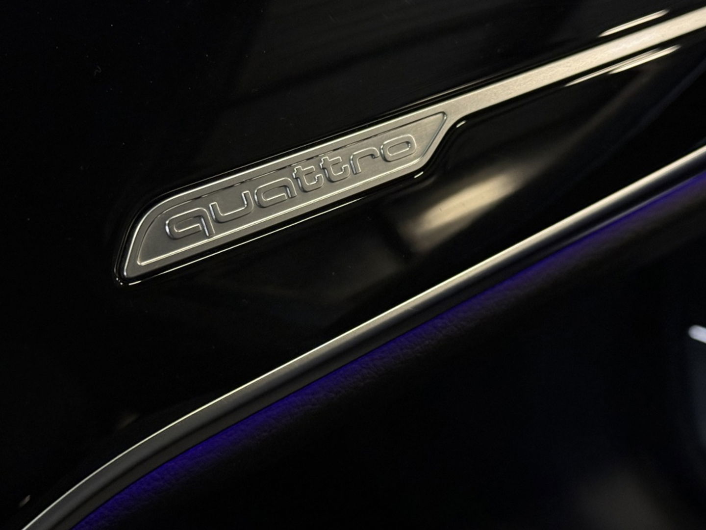 Audi A8 60 TFSIe 449PK Quattro / B&O / Laser / Massage