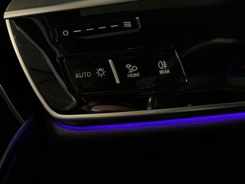 Audi A8 60 TFSIe 449PK Quattro / B&O / Laser / Massage