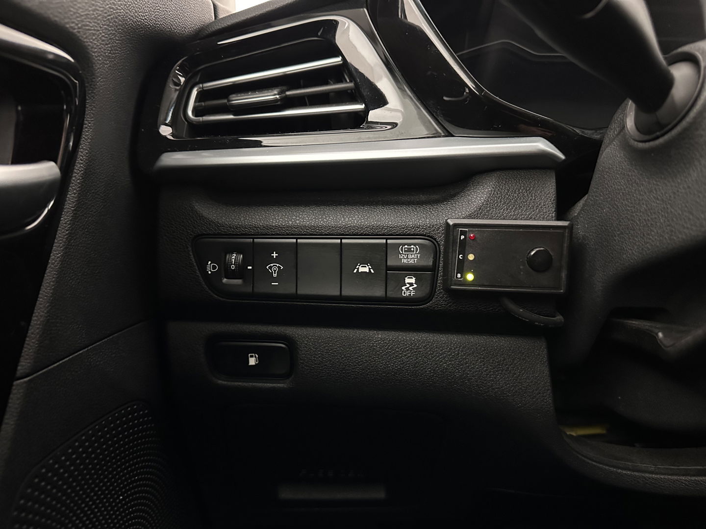 Kia Niro 1.6 GDi Hybrid Dynamic Line (INCL-BTW) Aut* LEATHER-FABRIC | NAVI-FULLMAP | CAMERA | DAB+ | KEYLESS | ECC | DIGI-COCKPIT | ADAPTIVE-CRUISE | HIFTPADDLES | LANE-ASSIST | PDC | 16''ALU*