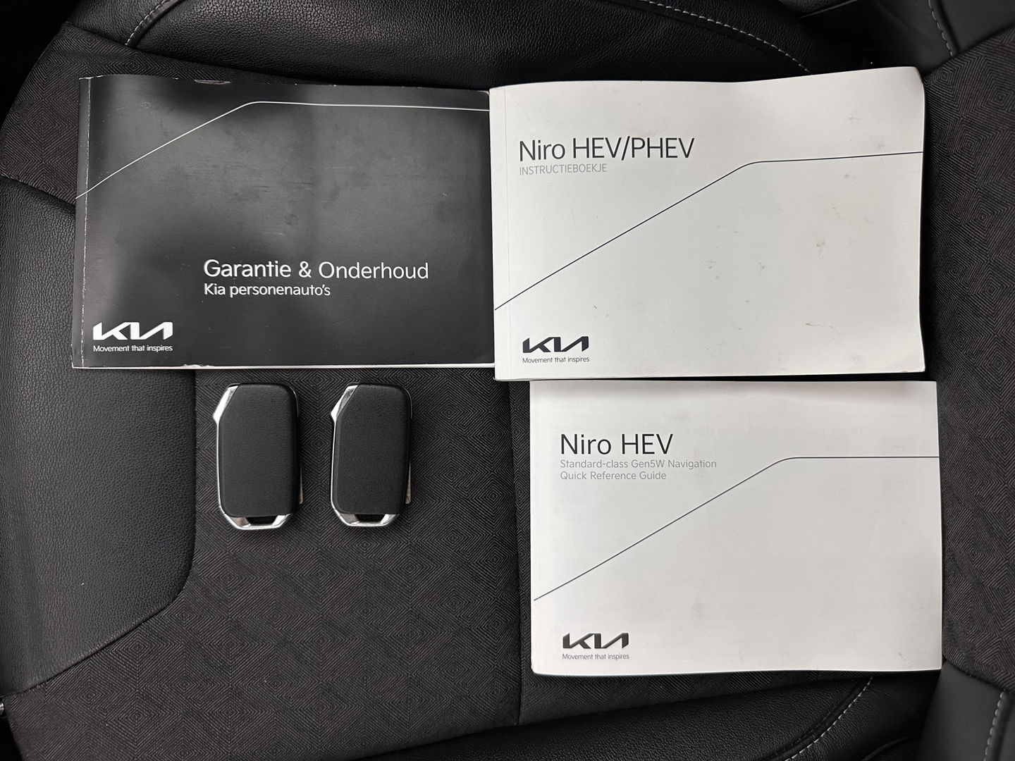 Kia Niro 1.6 GDi Hybrid Dynamic Line (INCL-BTW) Aut* LEATHER-FABRIC | NAVI-FULLMAP | CAMERA | DAB+ | KEYLESS | ECC | DIGI-COCKPIT | ADAPTIVE-CRUISE | HIFTPADDLES | LANE-ASSIST | PDC | 16''ALU*