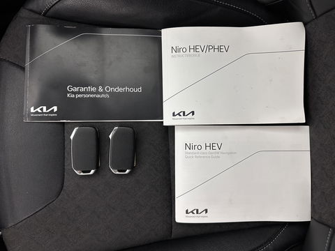 Kia Niro 1.6 GDi Hybrid Dynamic Line (INCL-BTW) Aut* LEATHER-FABRIC | NAVI-FULLMAP | CAMERA | DAB+ | KEYLESS | ECC | DIGI-COCKPIT | ADAPTIVE-CRUISE | HIFTPADDLES | LANE-ASSIST | PDC | 16''ALU*