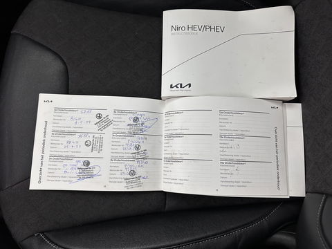 Kia Niro 1.6 GDi Hybrid Dynamic Line (INCL-BTW) Aut* LEATHER-FABRIC | NAVI-FULLMAP | CAMERA | DAB+ | KEYLESS | ECC | DIGI-COCKPIT | ADAPTIVE-CRUISE | HIFTPADDLES | LANE-ASSIST | PDC | 16''ALU*