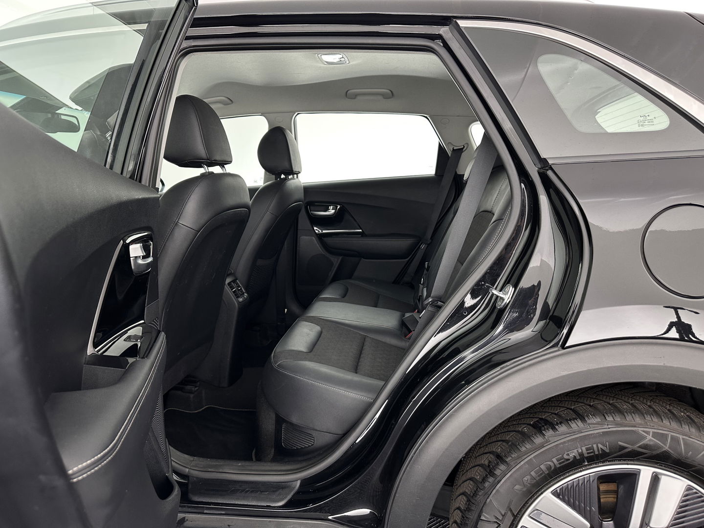 Kia Niro 1.6 GDi Hybrid Dynamic Line (INCL-BTW) Aut* LEATHER-FABRIC | NAVI-FULLMAP | CAMERA | DAB+ | KEYLESS | ECC | DIGI-COCKPIT | ADAPTIVE-CRUISE | HIFTPADDLES | LANE-ASSIST | PDC | 16''ALU*