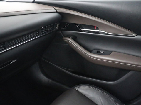 Mazda CX-30 2.0 e-SkyActiv-X M Hybrid Luxury | Leder | Stoelverwarming | Head-Up | Adaptive cruise | Camera | BOSE Sound | Carplay | Navigatie | Keyless | Full LED | Memory | Parkeerhulp