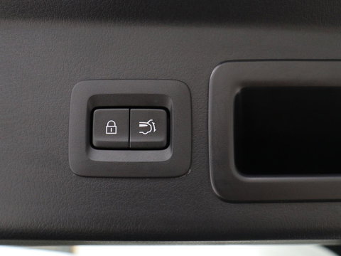 Mazda CX-30 2.0 e-SkyActiv-X M Hybrid Luxury | Leder | Stoelverwarming | Head-Up | Adaptive cruise | Camera | BOSE Sound | Carplay | Navigatie | Keyless | Full LED | Memory | Parkeerhulp