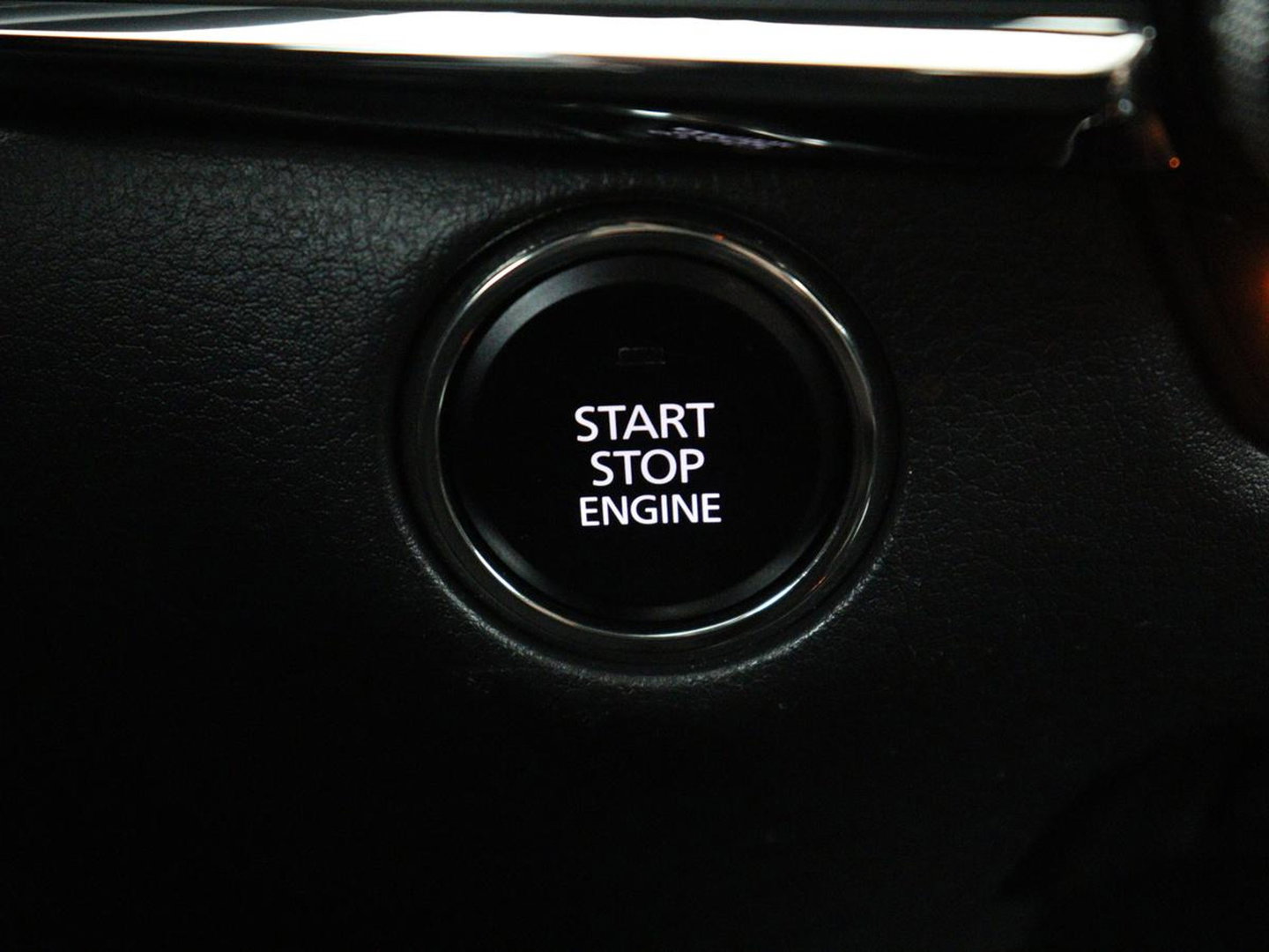 Mazda CX-30 2.0 e-SkyActiv-X M Hybrid Luxury | Leder | Stoelverwarming | Head-Up | Adaptive cruise | Camera | BOSE Sound | Carplay | Navigatie | Keyless | Full LED | Memory | Parkeerhulp