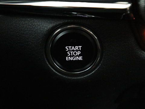 Mazda CX-30 2.0 e-SkyActiv-X M Hybrid Luxury | Leder | Stoelverwarming | Head-Up | Adaptive cruise | Camera | BOSE Sound | Carplay | Navigatie | Keyless | Full LED | Memory | Parkeerhulp