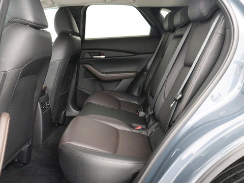 Mazda CX-30 2.0 e-SkyActiv-X M Hybrid Luxury | Leder | Stoelverwarming | Head-Up | Adaptive cruise | Camera | BOSE Sound | Carplay | Navigatie | Keyless | Full LED | Memory | Parkeerhulp