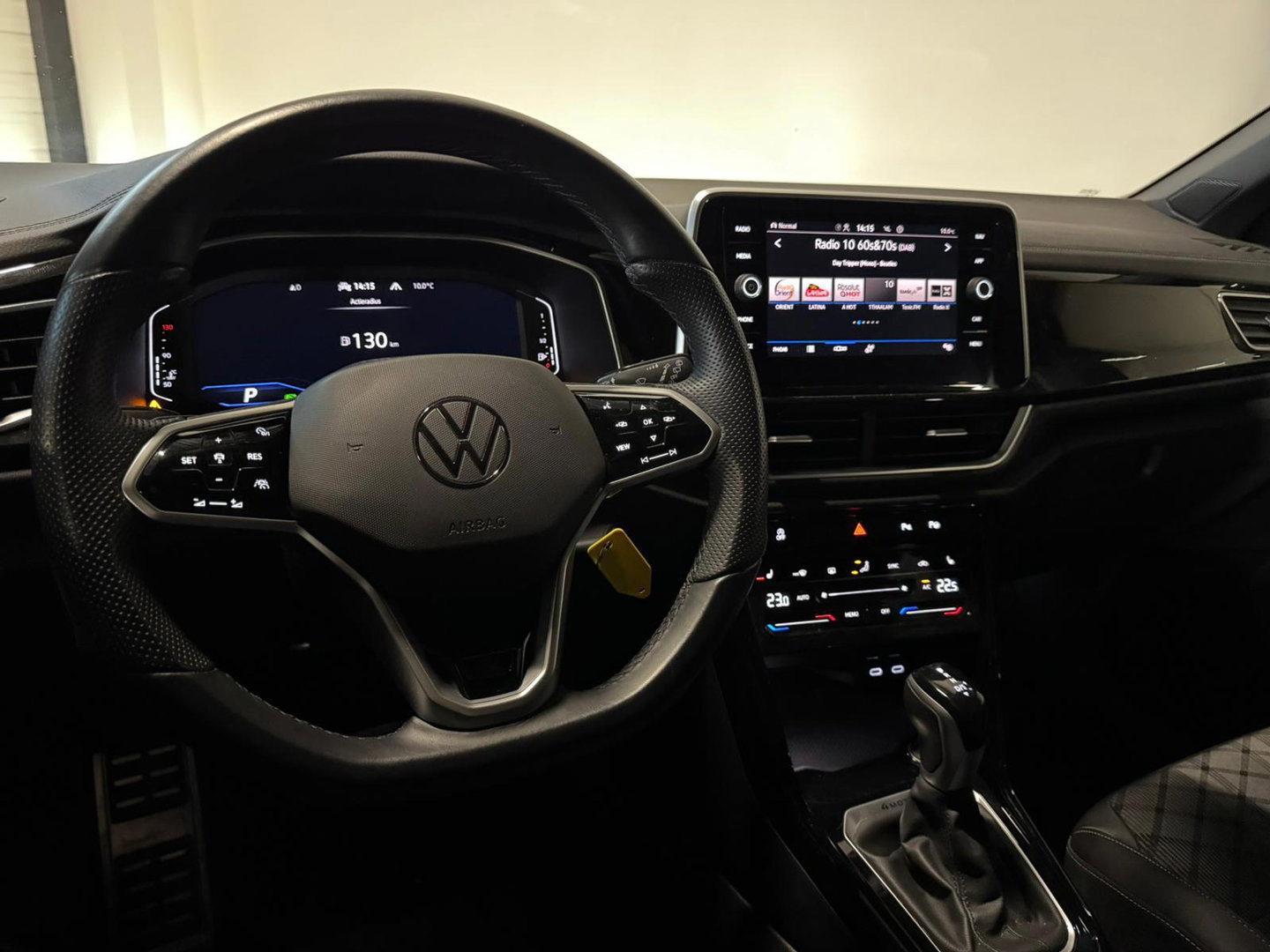 Volkswagen T-Roc 2.0 TSI 4Motion R-Line PANO KEYLESS CAM