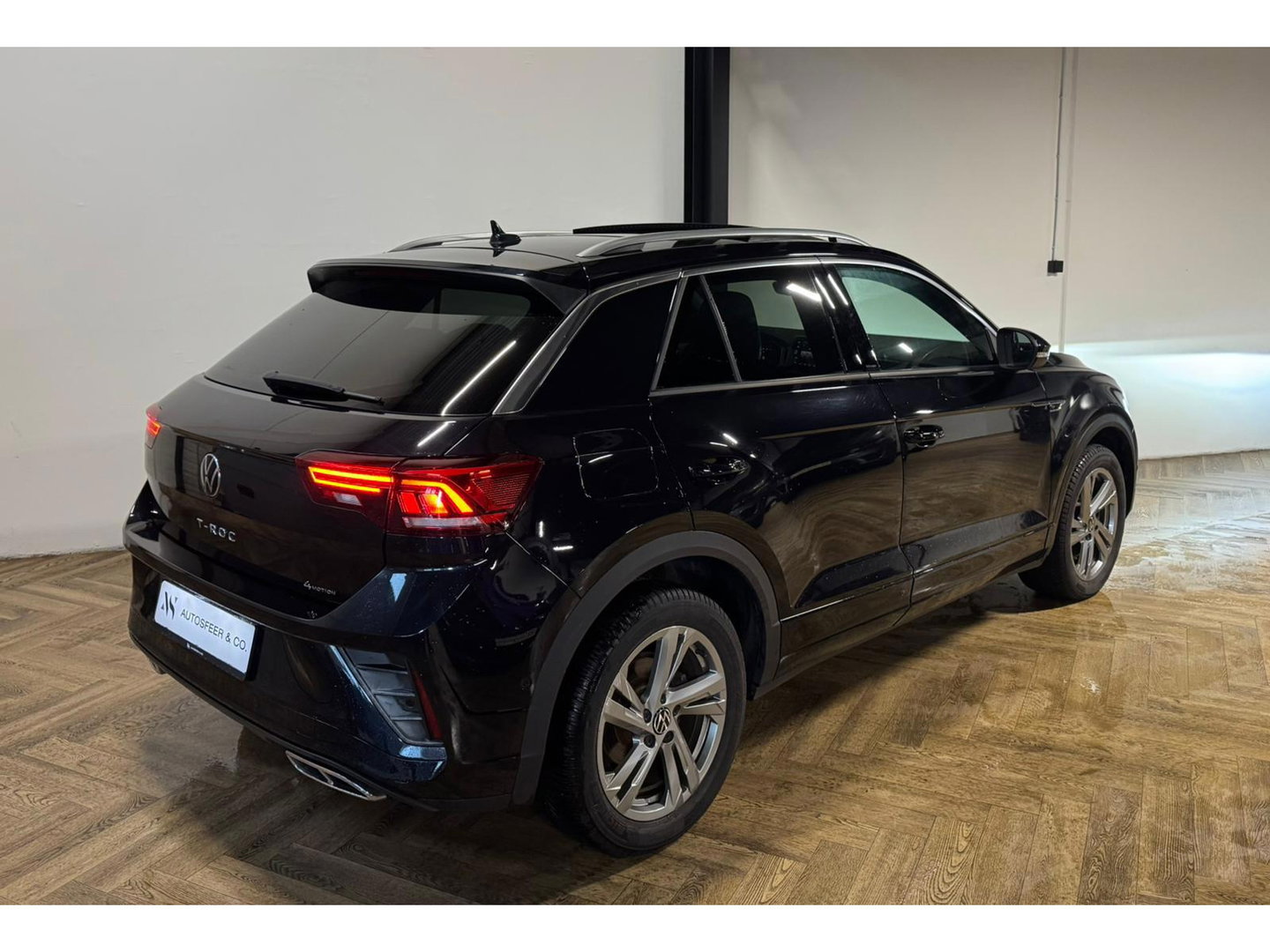 Volkswagen T-Roc 2.0 TSI 4Motion R-Line PANO KEYLESS CAM