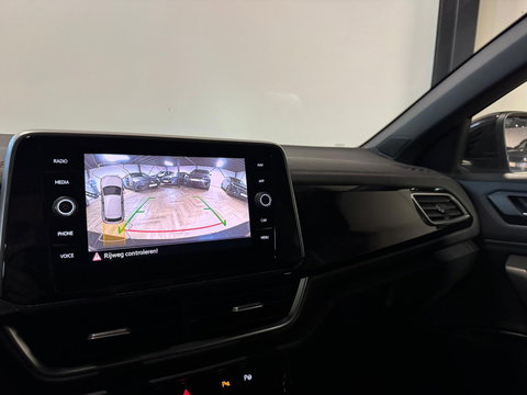Volkswagen T-Roc 2.0 TSI 4Motion R-Line PANO KEYLESS CAM