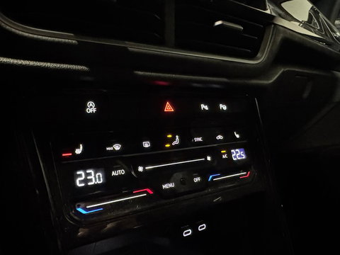 Volkswagen T-Roc 2.0 TSI 4Motion R-Line PANO KEYLESS CAM