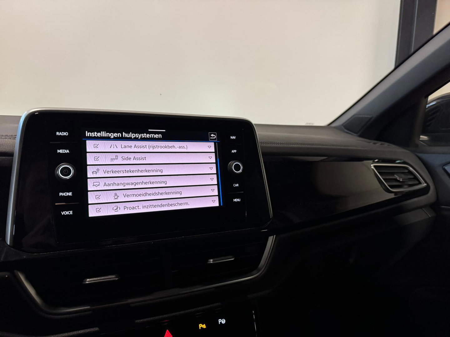 Volkswagen T-Roc 2.0 TSI 4Motion R-Line PANO KEYLESS CAM
