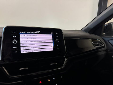 Volkswagen T-Roc 2.0 TSI 4Motion R-Line PANO KEYLESS CAM