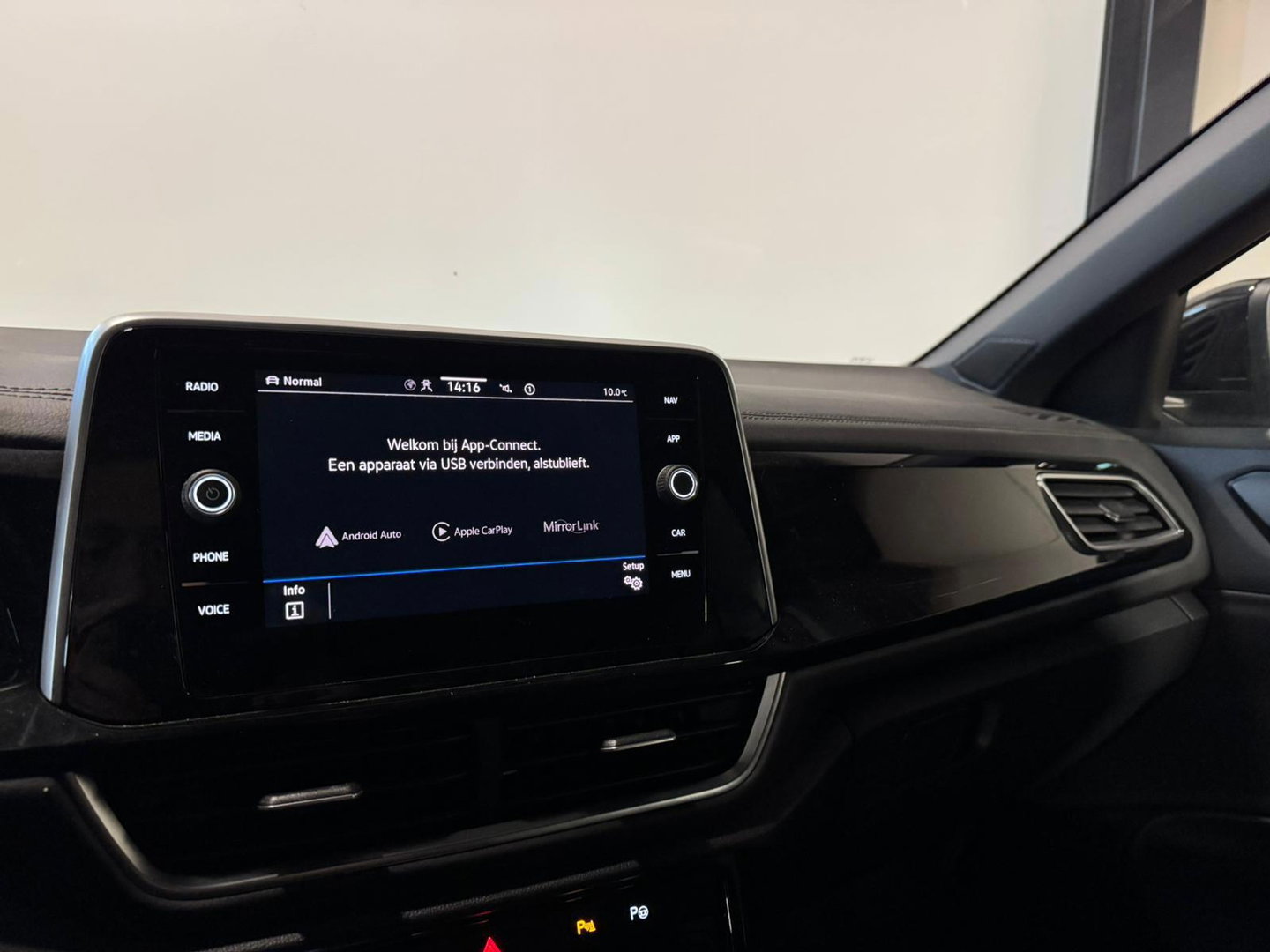 Volkswagen T-Roc 2.0 TSI 4Motion R-Line PANO KEYLESS CAM