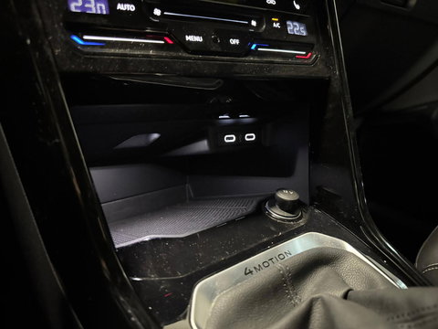 Volkswagen T-Roc 2.0 TSI 4Motion R-Line PANO KEYLESS CAM