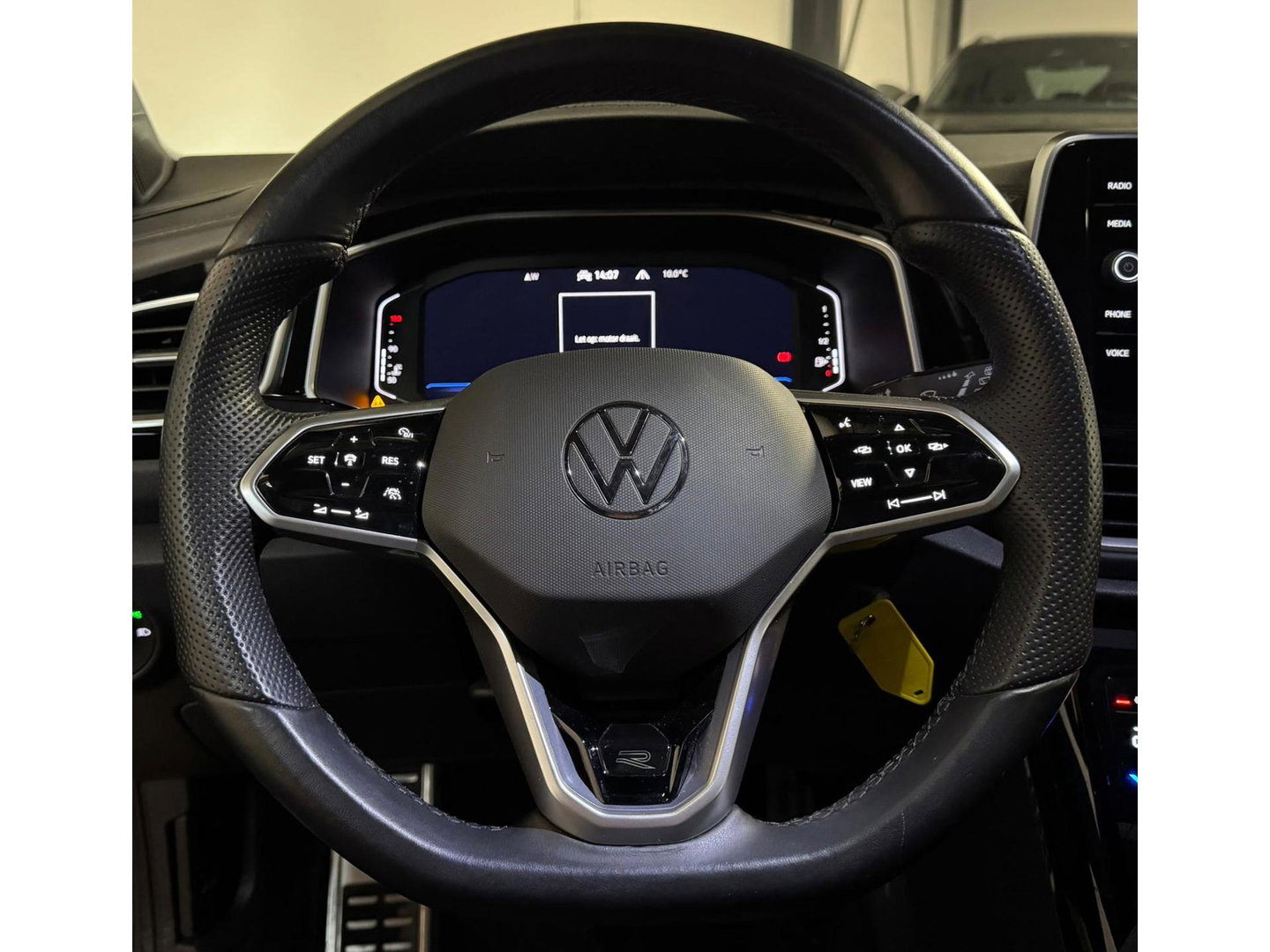 Volkswagen T-Roc 2.0 TSI 4Motion R-Line PANO KEYLESS CAM