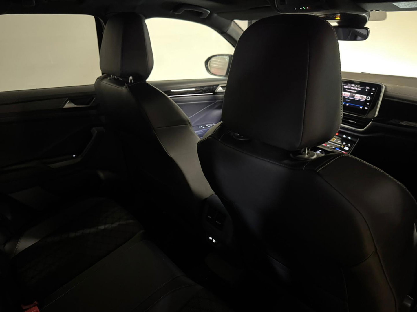 Volkswagen T-Roc 2.0 TSI 4Motion R-Line PANO KEYLESS CAM