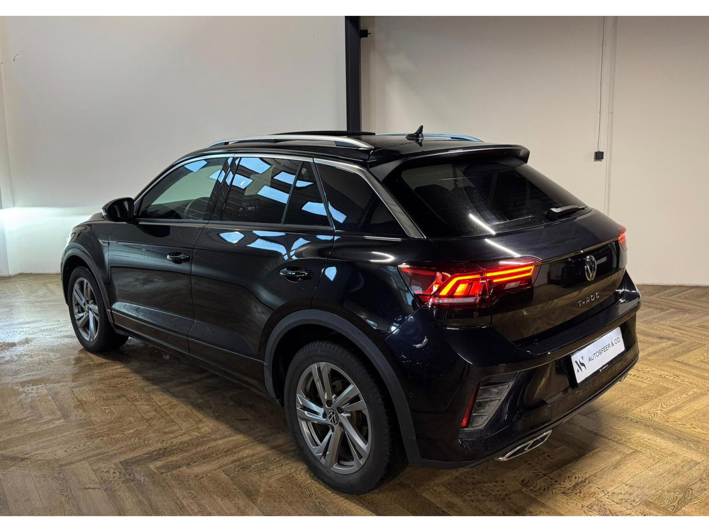 Volkswagen T-Roc 2.0 TSI 4Motion R-Line PANO KEYLESS CAM