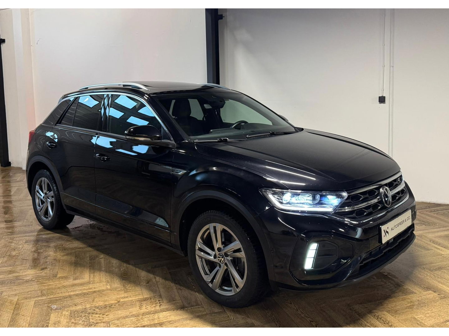 Volkswagen T-Roc 2.0 TSI 4Motion R-Line PANO KEYLESS CAM