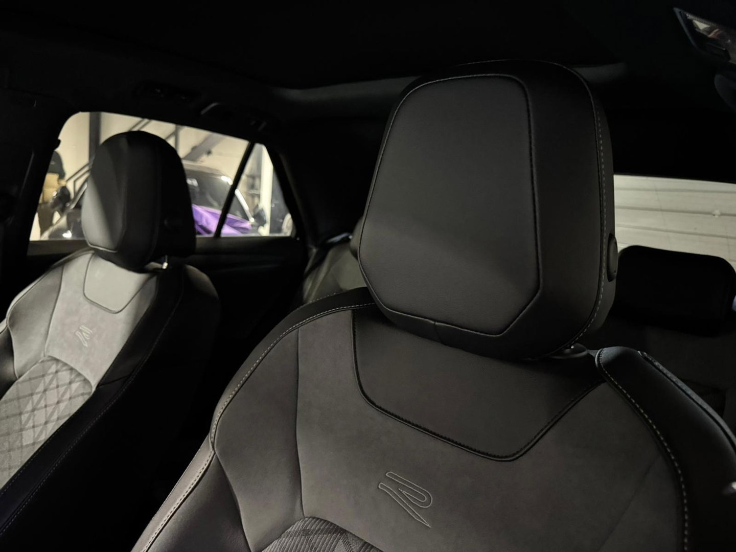 Volkswagen T-Roc 2.0 TSI 4Motion R-Line PANO KEYLESS CAM