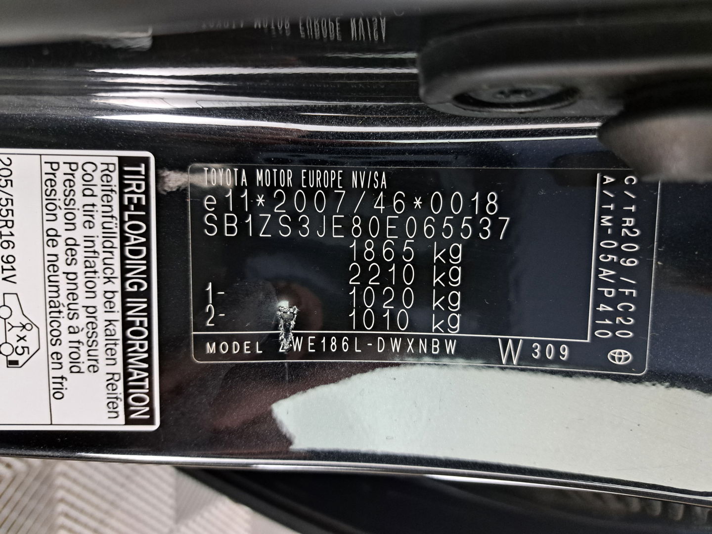 Toyota Auris Touring Sports 1.8 Hybrid Lease Aut. *PANO | NAVI-FULLMAP | KEYLESS | CAMERA | COMFORTSEATS | ECC | PDC | CRUISE | TOWBAR | 16''ALU*