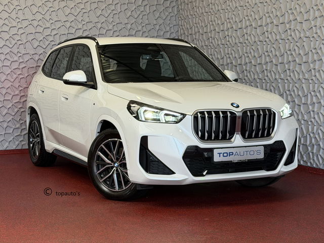 BMW X1 - SDRIVE M-SPORT SHADOW LINE NAVI LED ELEK.KLEP ADAP.CRUISE LEER/ALCANTARA CAMERA M-SPORT INTERIEUR / EXTERIEUR ✅ Top Auto's. Al 30 Jaar uw Bmw Specialist in ,  BMW M / M Sport / PHEV / HEV / Hybrid / Mhev / 25e / 30e / xDrive25e // xDrive30e / sDrive18i / 