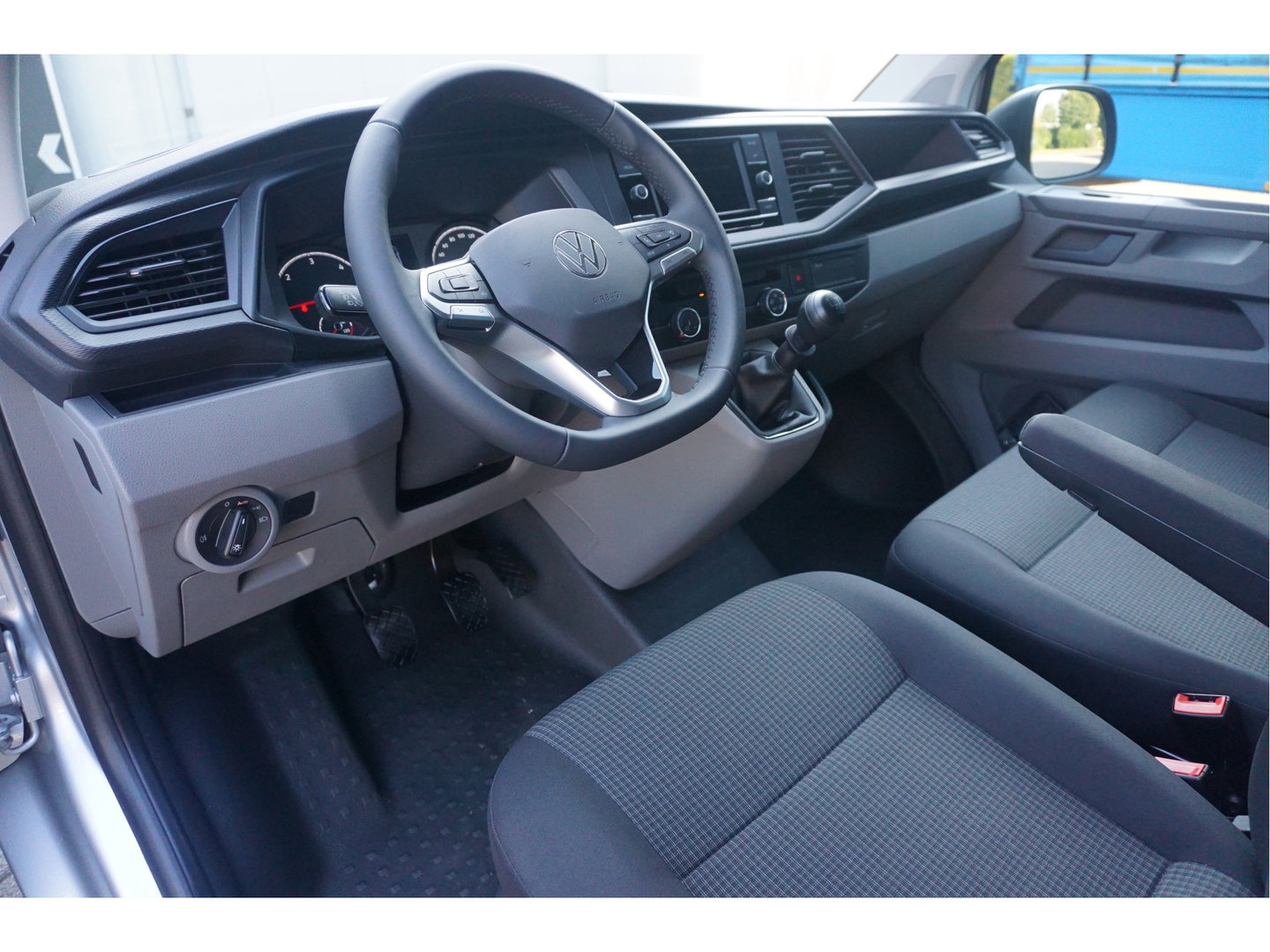 Volkswagen Transporter T6.1 2.0TDI 150PK BPM VRIJ!! App Connect, Cruise, Airco, LED!! NR. 128