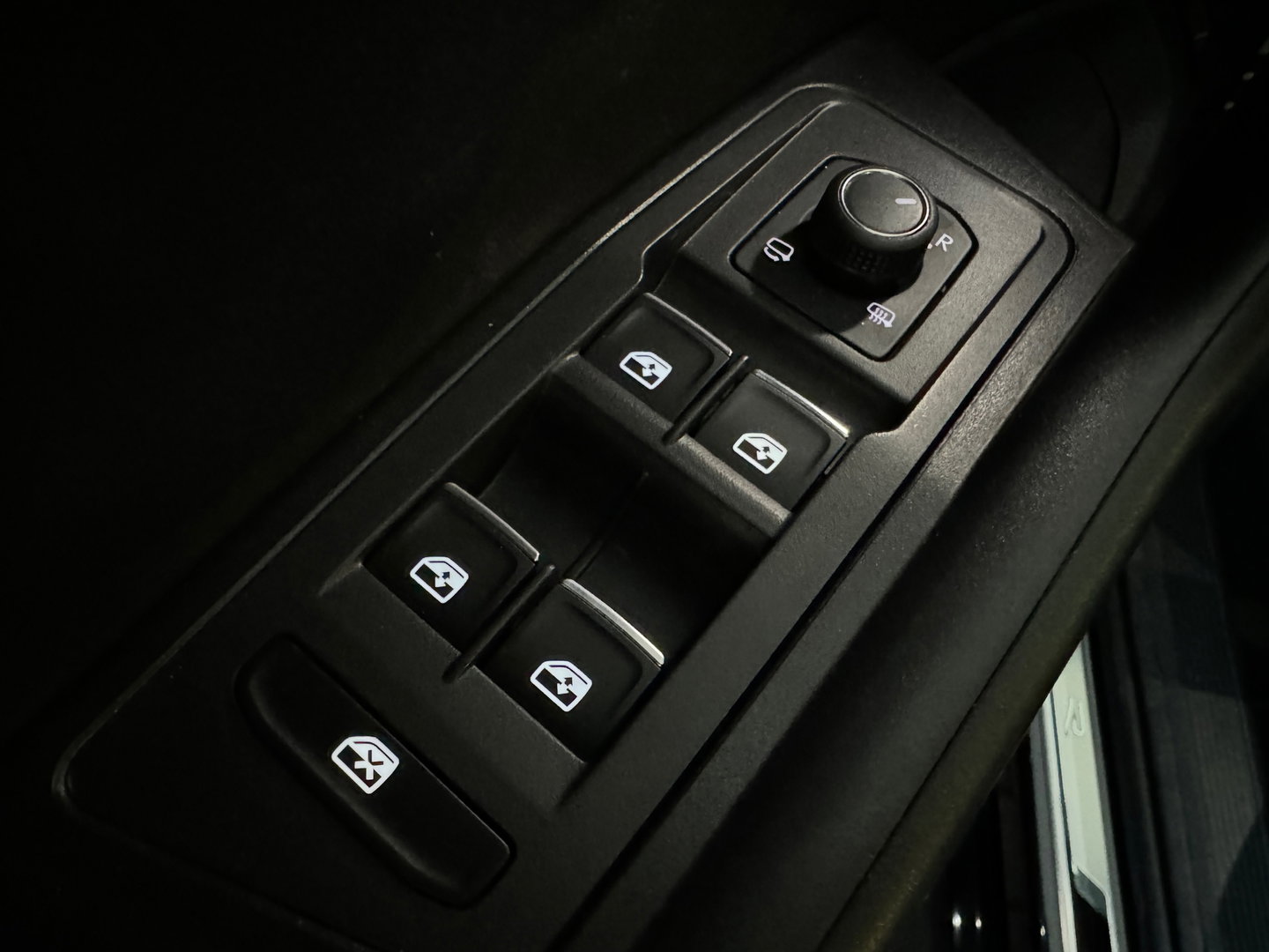 Volkswagen T-Roc 1.5 TSI R-Line Keyless|Camera|IQ|ACC|CarPlay