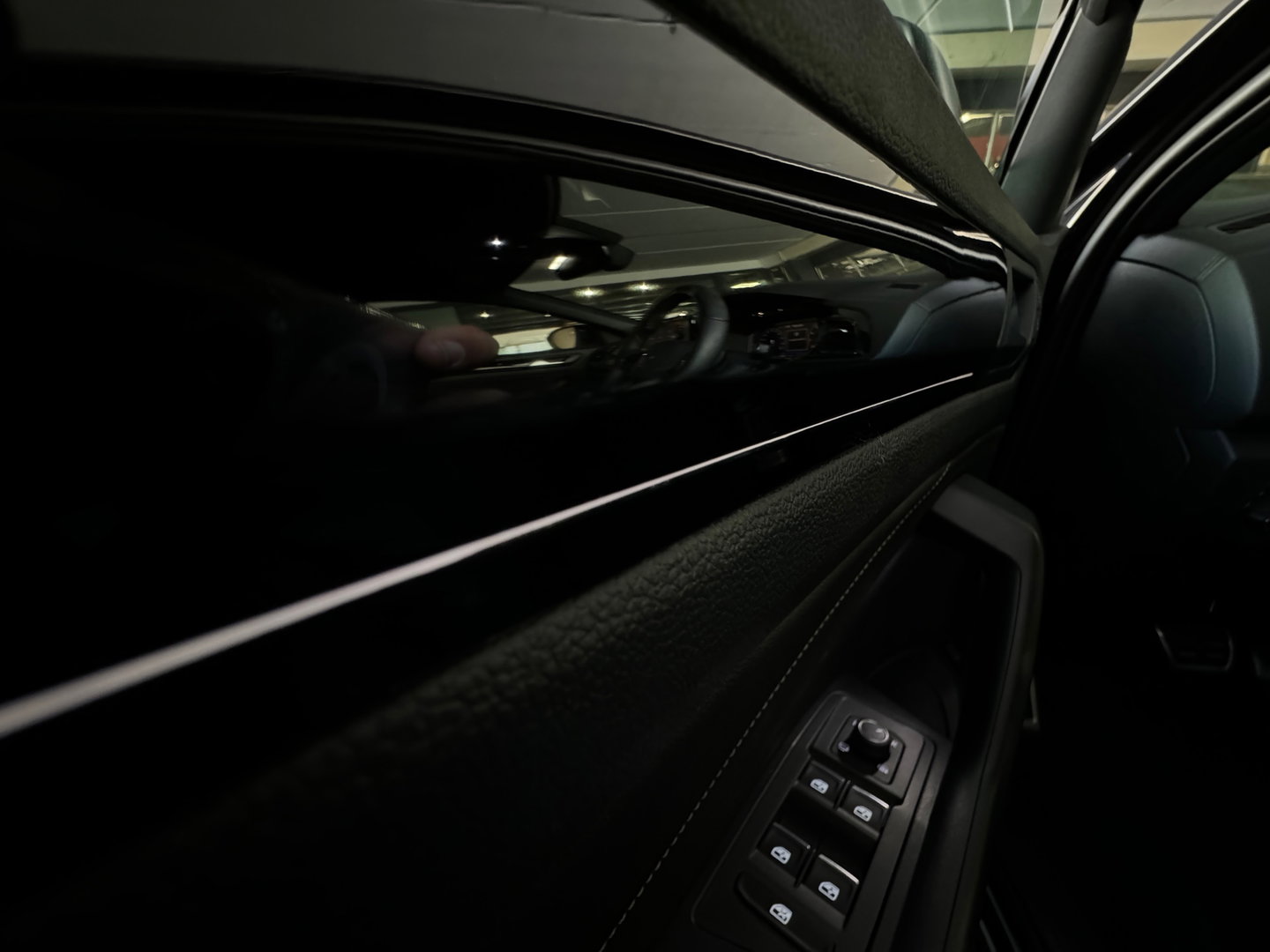 Volkswagen T-Roc 1.5 TSI R-Line Keyless|Camera|IQ|ACC|CarPlay