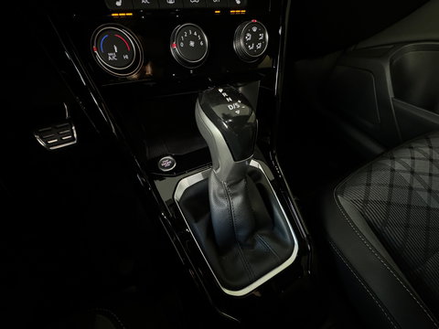 Volkswagen T-Roc 1.5 TSI R-Line Keyless|Camera|IQ|ACC|CarPlay