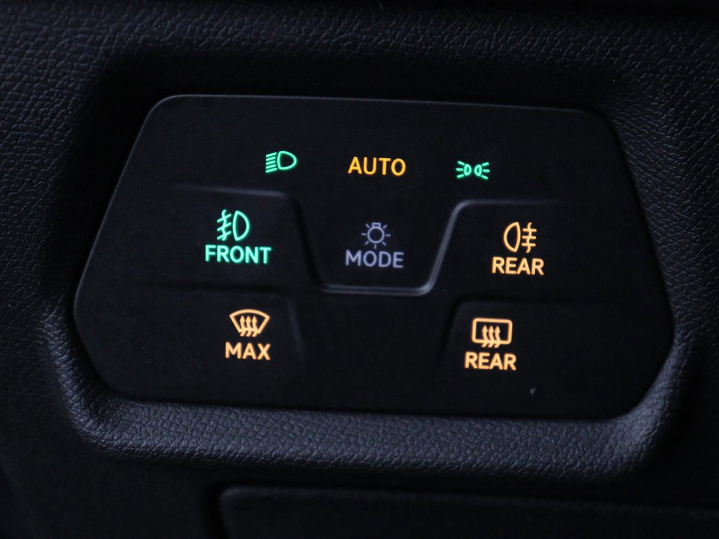 CUPRA Formentor 1.4 eHybrid VZ | SOH 94% | 245pk | Leder | Stoelverwarming | 360 Camera | Carplay | Sfeerverlichting | Navigatie | Adaptive cruise | Memory | Keyless | Full LED | PHEV | Plug In