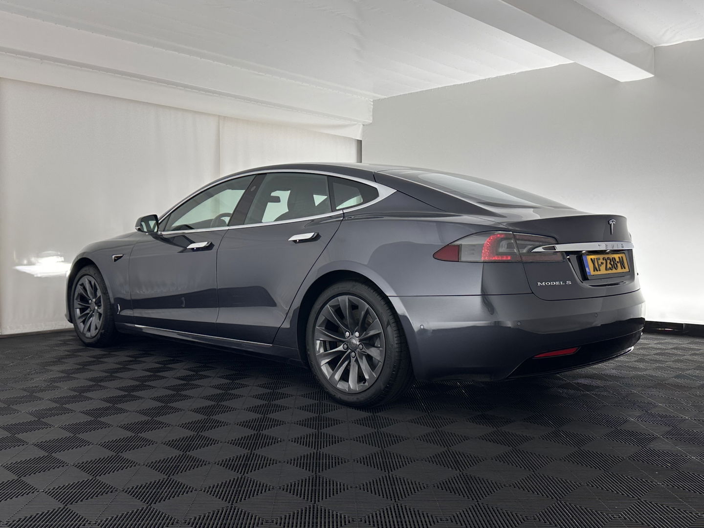Tesla Model S 75D Base [ 3-Fase-17kW ] {SOH-85%} (INCL-BTW) Aut. *PANO-WINDOW | LEATHER | CCS-FASTLOADER | FULL-LED | NAVI-FULLMAP | KEYLESS | MEMORY-PACK | HEATED-COMFORTSEATS | DIGI-COCKPIT | CARBON-INLAY | AUTO-PILOT |  19"ALU*