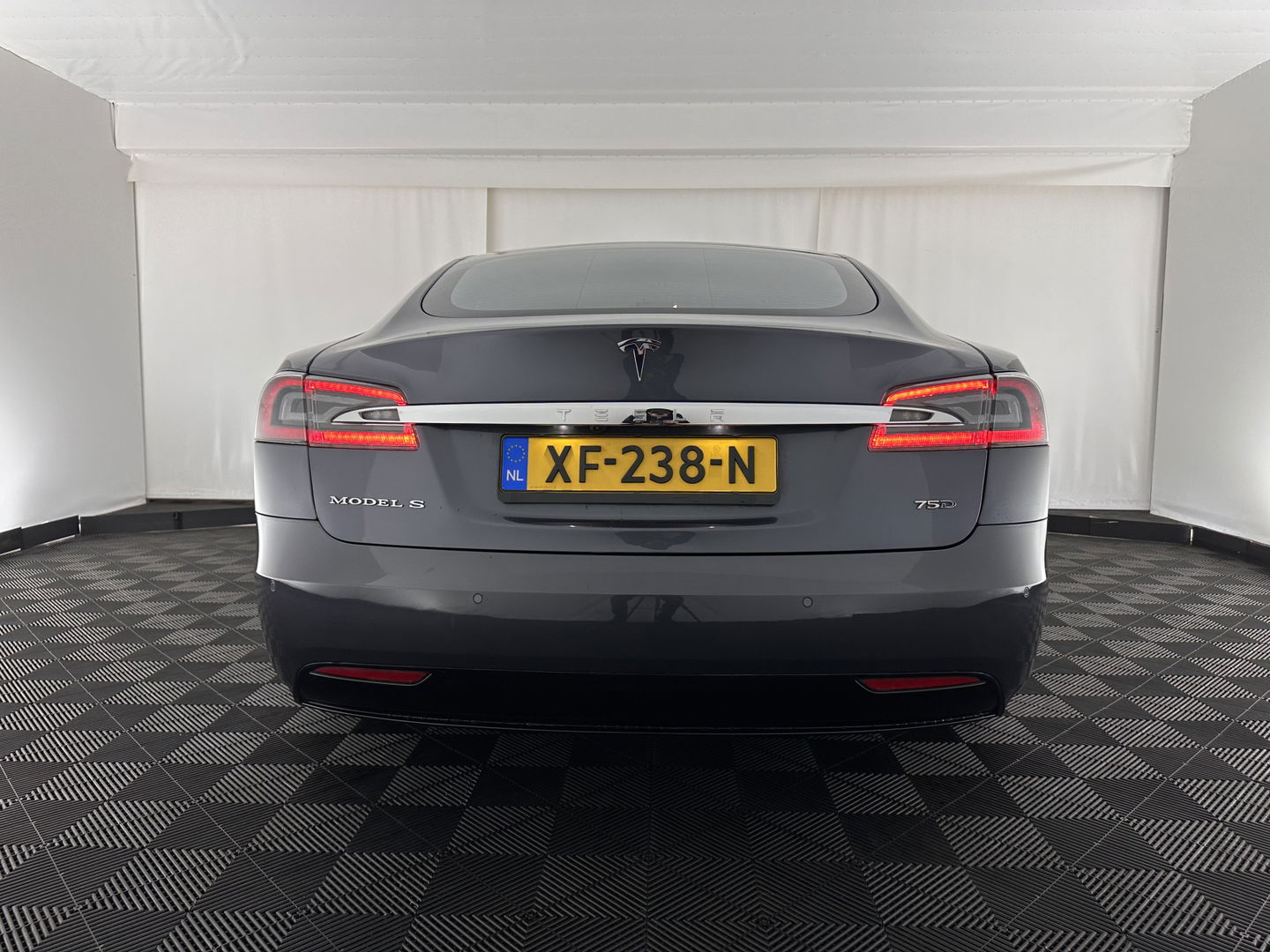 Tesla Model S 75D Base [ 3-Fase-17kW ] {SOH-85%} (INCL-BTW) Aut. *PANO-WINDOW | LEATHER | CCS-FASTLOADER | FULL-LED | NAVI-FULLMAP | KEYLESS | MEMORY-PACK | HEATED-COMFORTSEATS | DIGI-COCKPIT | CARBON-INLAY | AUTO-PILOT |  19"ALU*