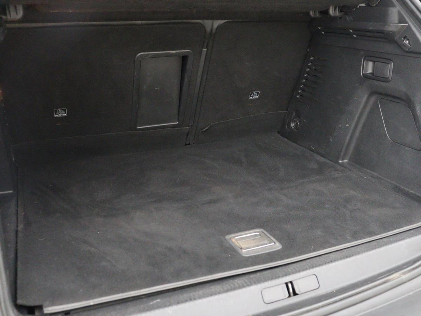 Peugeot 3008 1.6 HYbrid 225 GT Line | SOH 95% | Stoelverwarming | Adaptive cruise | Alcantara | Camera | Carplay | 19'' | Dodehoek detectie | Navigatie | Full LED | Parkeerhulp | Climate control | PHEV | Plug In