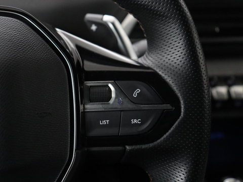 Peugeot 3008 1.6 HYbrid 225 GT Line | SOH 95% | Stoelverwarming | Adaptive cruise | Alcantara | Camera | Carplay | 19'' | Dodehoek detectie | Navigatie | Full LED | Parkeerhulp | Climate control | PHEV | Plug In