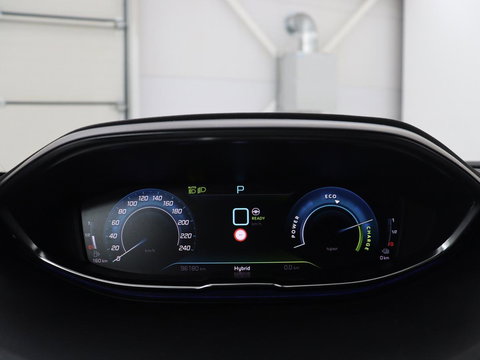 Peugeot 3008 1.6 HYbrid 225 GT Line | SOH 95% | Stoelverwarming | Adaptive cruise | Alcantara | Camera | Carplay | 19'' | Dodehoek detectie | Navigatie | Full LED | Parkeerhulp | Climate control | PHEV | Plug In