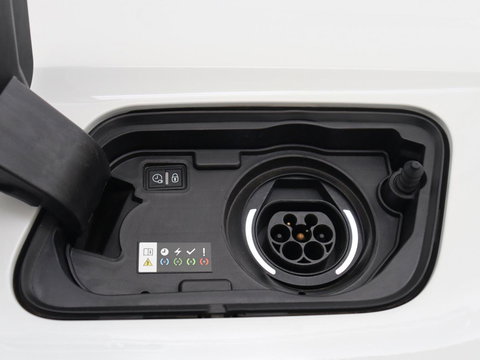 Opel Grandland X 1.6 Turbo Hybrid Elegance | SOH 93% | Stoelventilatie | Leder | Trekhaak | 360 Camera | Carplay | Stoelverwarming | Navigatie | Full LED | Cruise control | Bluetooth | Climate control | PHEV | Plug In