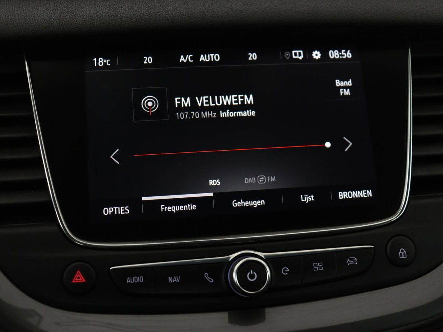 Opel Grandland X 1.6 Turbo Hybrid Elegance | SOH 93% | Stoelventilatie | Leder | Trekhaak | 360 Camera | Carplay | Stoelverwarming | Navigatie | Full LED | Cruise control | Bluetooth | Climate control | PHEV | Plug In