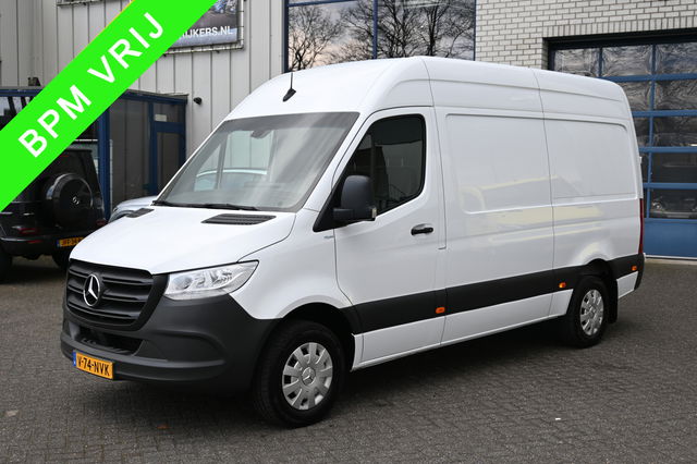 Mercedes-Benz Sprinter - 317 CDI L2H2 3500 kg trekhaak, MBUX met camera, Etc.
