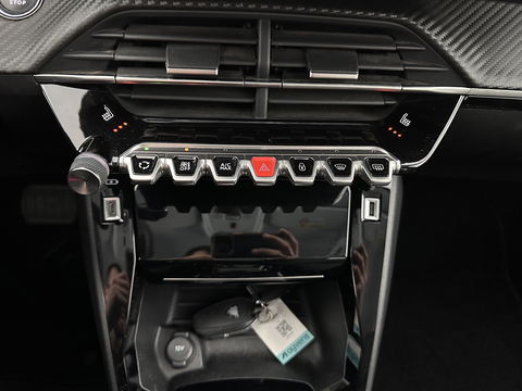 Peugeot e-208 EV Style 50 kWh [3-Fase-11kW] {SOH-96%} (INCL-BTW) Aut. *LEATHER-FABRIC | FULL-LED | HEATED-SPORTSEATS | KEYLESS | PRIVACYGLASS | DAB+ | NAVI-FULLMAP | ECC | PDC | CRUISE | CARBON-INLAY | DIGI-COCKPIT | 16''ALU*