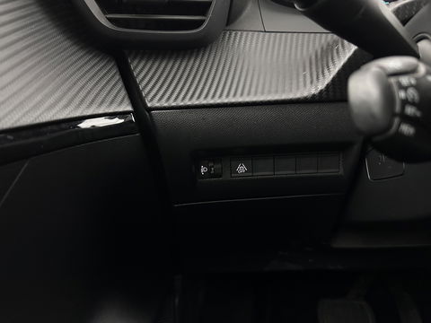 Peugeot e-208 EV Style 50 kWh [3-Fase-11kW] {SOH-96%} (INCL-BTW) Aut. *LEATHER-FABRIC | FULL-LED | HEATED-SPORTSEATS | KEYLESS | PRIVACYGLASS | DAB+ | NAVI-FULLMAP | ECC | PDC | CRUISE | CARBON-INLAY | DIGI-COCKPIT | 16''ALU*