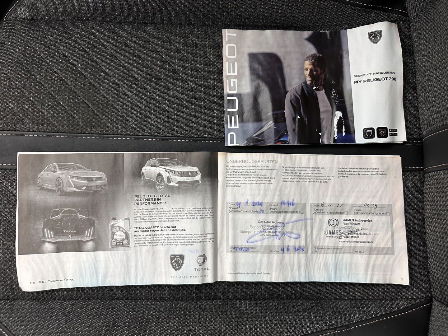 Peugeot e-208 EV Style 50 kWh [3-Fase-11kW] {SOH-96%} (INCL-BTW) Aut. *LEATHER-FABRIC | FULL-LED | HEATED-SPORTSEATS | KEYLESS | PRIVACYGLASS | DAB+ | NAVI-FULLMAP | ECC | PDC | CRUISE | CARBON-INLAY | DIGI-COCKPIT | 16''ALU*