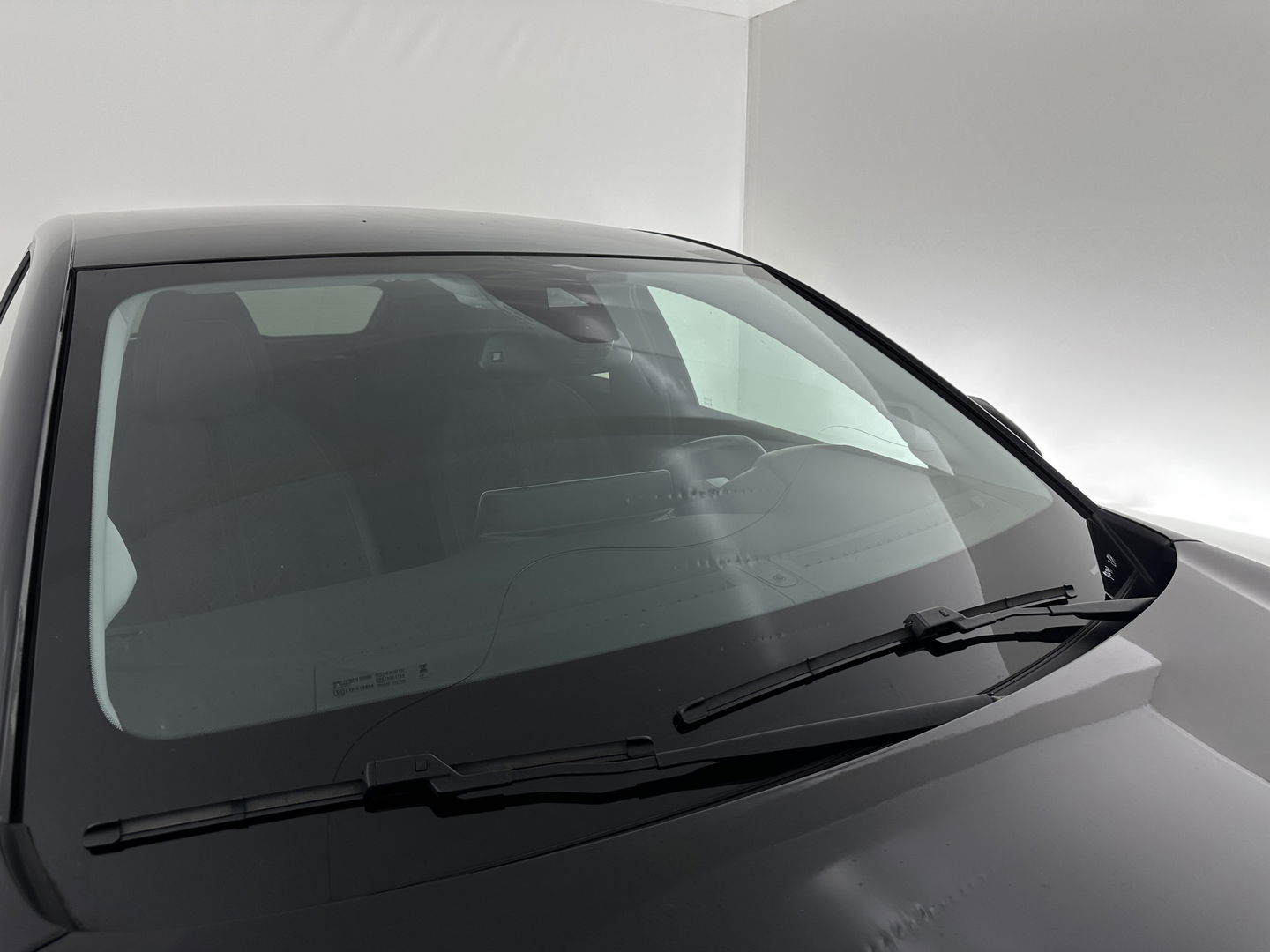 Peugeot e-208 EV Style 50 kWh [3-Fase-11kW] {SOH-96%} (INCL-BTW) Aut. *LEATHER-FABRIC | FULL-LED | HEATED-SPORTSEATS | KEYLESS | PRIVACYGLASS | DAB+ | NAVI-FULLMAP | ECC | PDC | CRUISE | CARBON-INLAY | DIGI-COCKPIT | 16''ALU*